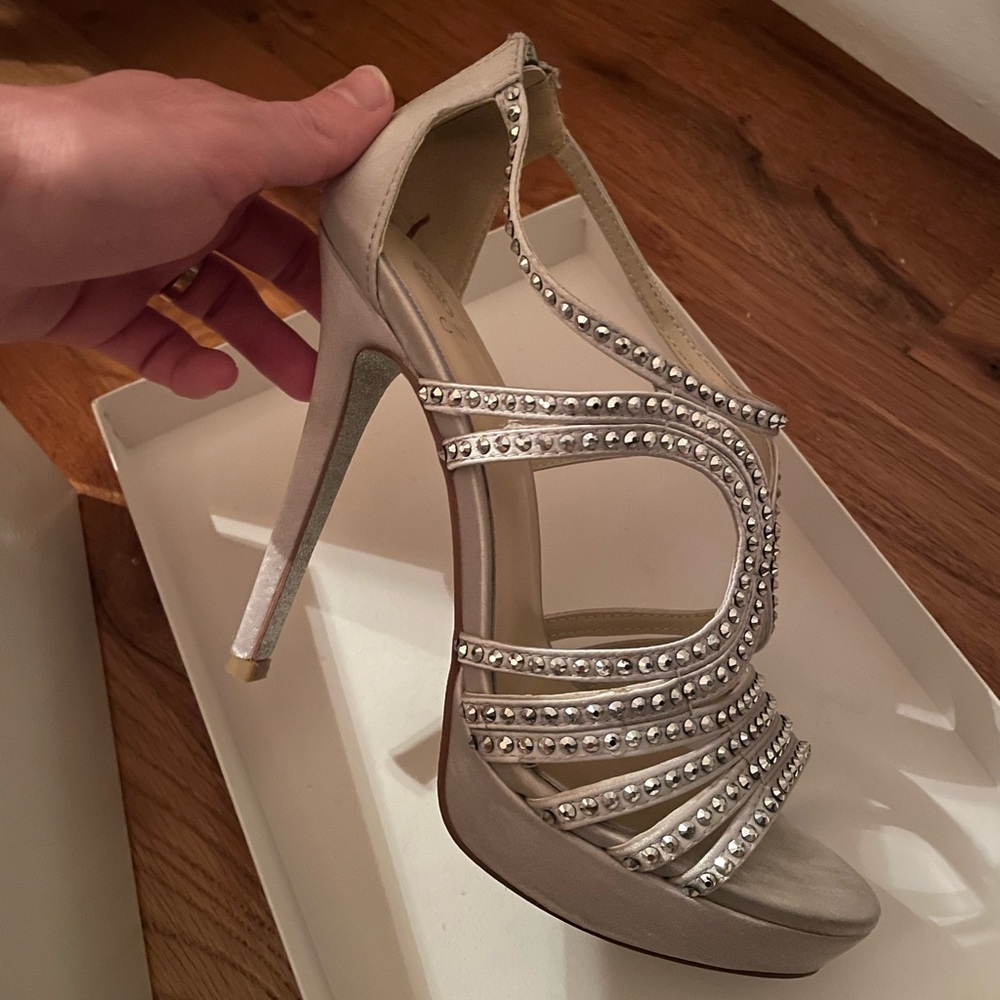 Chic Silver Strappy High Heels